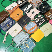 Sacs à main de marque d'occasion pour femme en balles A15 – Vente en gros de sacs à bandoulière usagés pour femme en balles