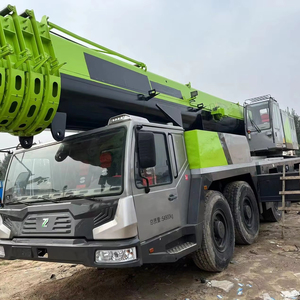 Grúa Todoterreno de Alto Rendimiento Zoomlion de 220 Toneladas, Impulsada por Motor Weichai, para Operaciones de Elevación en Sitio - Product Image 1