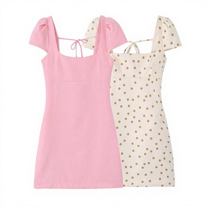 Mini robe à pois rose et crème avec col carré, manches courtes, dos noué, robe moulante décontractée d'été - Product Image 4