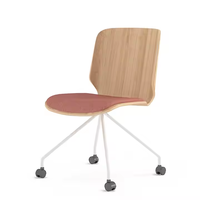 Chaises à usages multiples Coussin de siège tubulaire sans bras empilable 4 pieds Formation moderne Bois Réunion École Chaise visiteur