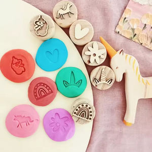 Waldorf Outil de pâte à modeler en bois à motifs en relief Jouets en pâte à modeler Jouets sensoriels <span class=keywords><strong>Montessori</strong></span> Tampon de pâte à modeler en bois - Product Image 3