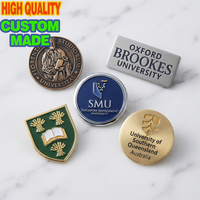 Pins de revers personnalisés en métal émaillé, badges de blason pour les anciens étudiants universitaires, souvenirs de remise de diplôme, pins de blason d'école gravés