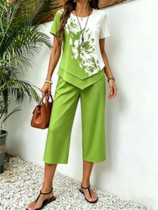 Conjunto de 2 piezas con estampado floral de nueva moda para mujer, top de manga corta con dobladillo asimétrico + pantalones cortos, conjunto informal de verano - Product Image 6