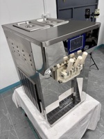 Machine à glace molle 3 saveurs 640Pcs/H, mini machine à yogourt glacé, équipement à glace molle Space Man pour camion de restauration rapide