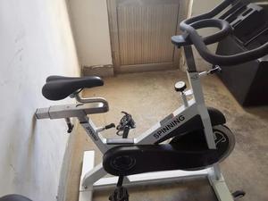 Bicicleta de Spinning con Volante de Inercia de 20 kg, Logotipo Personalizado, Equipo de Gimnasio, Bicicleta de Spinning <span class=keywords><strong>Star</strong></span> Tractor - Product Image 3