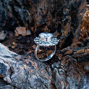 แหวนพลอยดีไซน์บาหลีแฮนด์เมดคลาสสิกแบบ SR018-CZ เครื่องประดับเงินประดับดอกไม้หมายเลขงานแต่งงานขายส่ง - Product Image 3