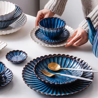 Bol en porcelaine à glaçure réactive pétale de luxe Assiette en forme de cœur Ensembles de vaisselle de table de restaurant Ensembles de vaisselle en céramique modernes