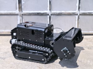 Débroussailleuse à chenilles diesel 25KW télécommandée, robuste, pour fermes, vergers et remise en état des terres - Product Image 3