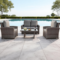 Ensemble de canapés de patio en osier 4 pièces pour l'extérieur avec coussins et table basse en verre