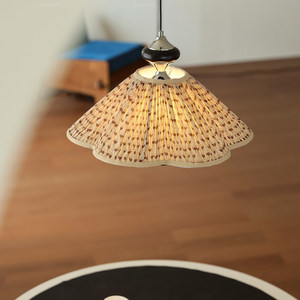 Lámpara Colgante LED E27 de Estilo Vintage, Retráctil, de Una Sola Cabeza, para Barra o Mostrador, Altura Ajustable, con Pantalla de Tela Estampada - Product Image 2