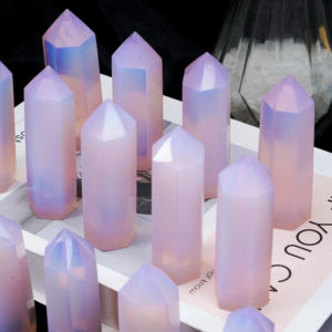 Tour en opalite naturelle en gros, pointe de cristal de guérison pour la décoration intérieure, artisanat en cristal sculpté, tour en cristal d'opalite - Product Image 3