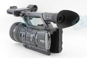 กล้องวิดีโอ HFT Professional HDR-AX2000E กล้องดิจิตอลพร้อมเซ็นเซอร์ Exmor 3 CMOS ซูมออปติคอล 10x-20x มุมกว้าง 90 องศา รูรับแสง F1.6 - Product Image 4