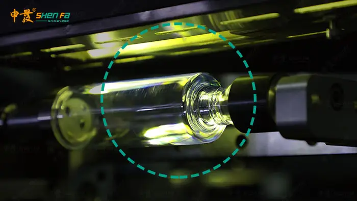 Εικόνα υψηλής ακρίβειας που τοποθετεί την πλήρη αυτόματη μηχανή εκτύπωσης οθόνης μεταξιού 3 χρωμάτων για τα μπουκάλια