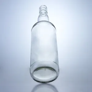 Good Price Light Weight Ordinary Flint Whiskey Bottles 700 Ml With Screw Cap