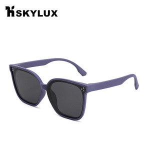 Lunettes de soleil rectangulaires polarisées UV400 Skylux pour enfants, monture intégrale, unisexe, protection solaire tendance pour la plage - Product Image 3