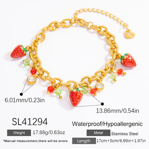 SUMMLY Personnalisé Vente en gros Niche Pendentif Fraise Bracelet en acier inoxydable plaqué or 18 carats <span class=keywords><strong>Grossiste</strong></span> de bijoux de mode - Product Image 2