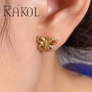 Pendientes de Botón Rakol E21090068 con Base de Latón Elegante, Diseño de Mariposa, Circonita Cúbica - Product Image 6