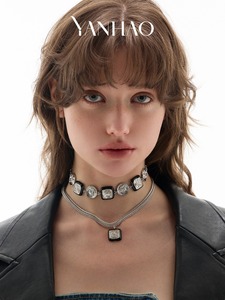 Collier ras du cou vintage doré et argenté - Product Image 4