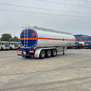 Semirremolque Cisterna de Combustible de 45M3 de Aleación de Aluminio y Acero Inoxidable para Transporte de Petróleo y Diésel - Product Image 5