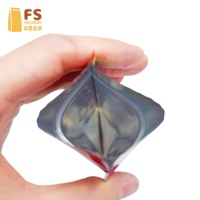 Sacs d'emballage personnalisés anti-odeur avec fermeture éclair imprimée, pochettes en plastique découpées sur mesure avec logo, sacs Mylar de qualité alimentaire