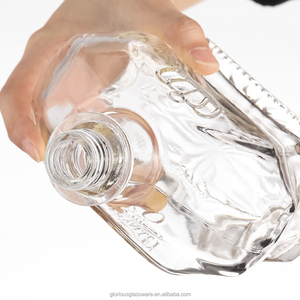 Bouteille en verre antique en forme de cheval de 700 ml pour <span class=keywords><strong>vodka</strong></span>, whisky, brandy, gin, tequila, rhum, liqueur, spiritueux, avec bouchon en liège - Product Image 3