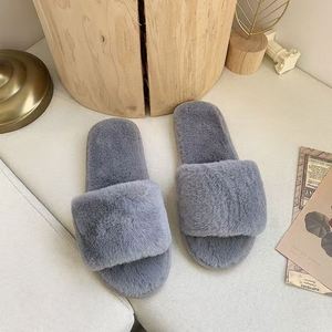 Chaussons de mariage personnalisés en fourrure douce et moelleuse, avec logo imprimé, pour cadeaux de enterrement de vie de jeune fille, fête ou maison - Product Image 3