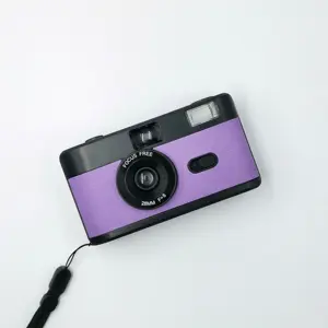 Filmcamera 35Mm Filmfotografie Herbruikbare Retro Camera 'S Focus Vrije Ingebouwde Flits Zwart Met Paars