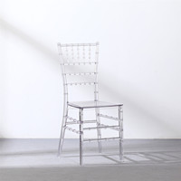 Plastique transparent pour empiler des chaises de banquet et de mariage