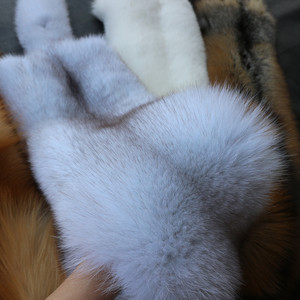 Luxury Whole Piece Fox Fur Pelt for Coats - Premium Thick Long Hair Tanned <strong>Raw</strong> Fur <strong>Skin</strong> - Product Image 5