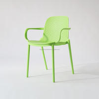 Design confortable évider chaise en polypropylène bleu avec accoudoirs