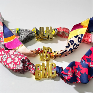 Pañuelo Personalizado con Nombre, Choker, Accesorio con Iniciales, para Mujer, Banda para el Cabello, Correa para Bolso, Uso Diario y para Fiestas - Product Image 1