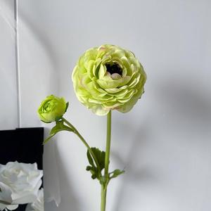 Nueva Llegada, Flor Artificial de Ranúnculo Rosa y Blanco de 51 cm con 2 Cabezas, para Decoración de Mesa de Boda y Sala de Estar - Product Image 3