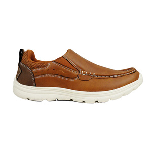 Calzado elegante para caminar para trajes diarios con cómodos zapatos casuales para hombre con material transpirable y aspecto moderno - Product Image 1
