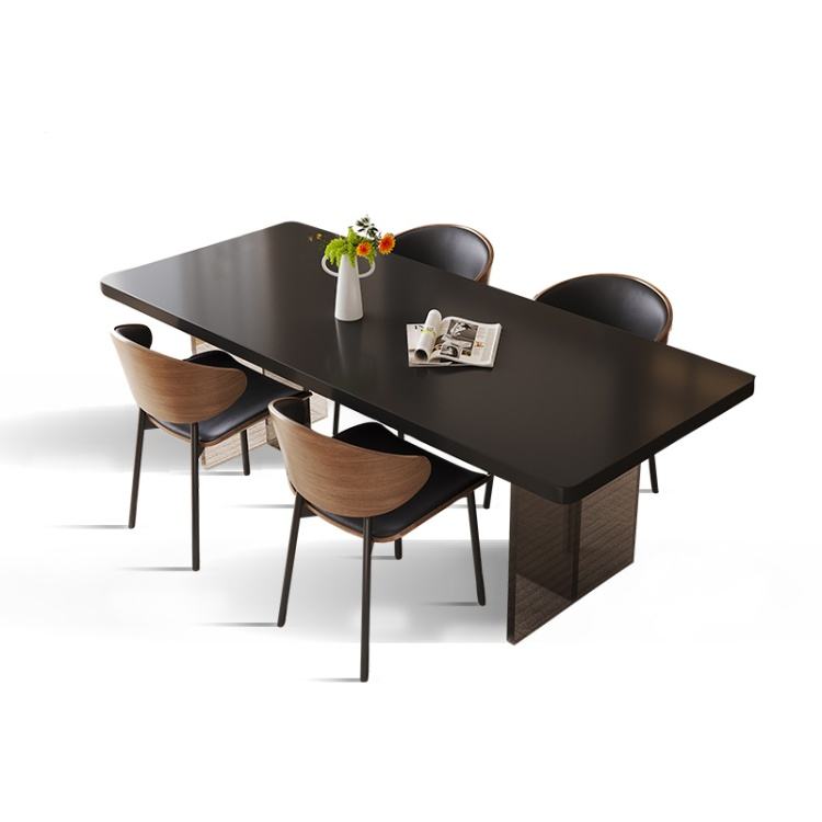 โต๊ะพร้อมเก้าอี้4ตัว