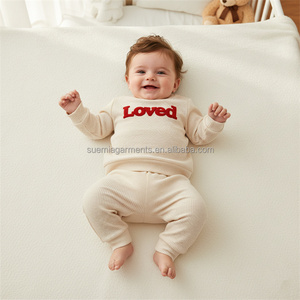 Conjunto de Ropa Infantil con Bordado Personalizado de Bajo Pedido Mínimo, Sudadera con Bordado de Letras para el Día de San Valentín, Pantalones Deportivos, Ropa de Otoño - Product Image 4