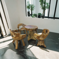 Mesa redonda de teca con abalorio rústico con forma orgánica, acabado desgastado y base de tronco de árbol, juego de comedor de teca para exteriores, juego de muebles de patio
