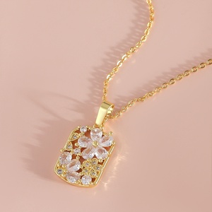 Collar de flores cuadradas con incrustaciones de circón, cadena de eslabones chapada en oro, cadena de cuello de nicho de azúcar, joyería dulce - Product Image 4