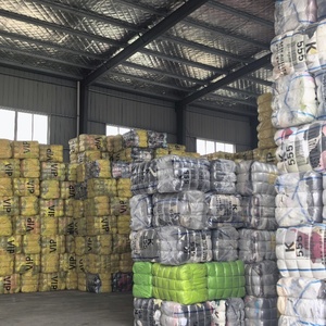 Wholesale Used <strong>Clothes</strong> Second Hand Hoodie Branded Sweatshirt Bales Used Branded Jackets and Hoodies Vintage <strong>Clothes</strong> <strong>Bundle</strong> - Product Image 2