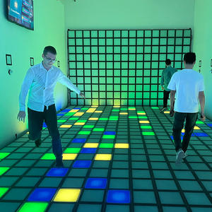 Super Grid Interactive LED Floor Game Panneau d'activation Créez une expérience de lumière pixel immersive pour la salle de jeu active - Product Image 1