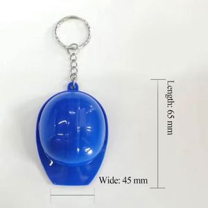 พวงกุญแจเปิดขวดรูปหมวกนิรภัยพลาสติกแข็งพร้อมโลโก้สั่งทำ - Product Image 3