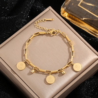 Pulsera de Cadena con Dijes de Perlas, Conchas, Tréboles, Mariposas y Corazones, Chapada en Oro de 18k, de Acero Inoxidable, Delicada y Popular para Mujer