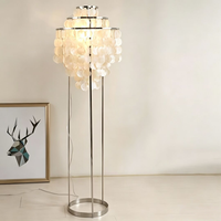 Lampe sur pied LED en fer style danois avec nacre naturelle, base E27, luminosité élevée, ambiance nordique chaleureuse pour salon et chambre à coucher – Vente directe usine