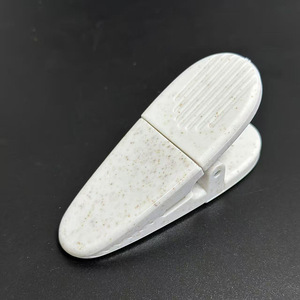 Ningbo Stationery Clips Magnetic Plastic Memo Clips 4 Inch Crocodile Shape For School Use - Product Image 2