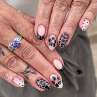 Ongles tendance imprimé léopard guépard, faux ongles amande à presser, motif écaille de tortue rouge foncé brillant, réutilisables, manucure automne