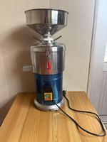 Machine à fabriquer du beurre de cacahuètes, machine à fabriquer du beurre de cacahuètes, machine à fabriquer de la pâte de sésame commerciale pour un usage domestique