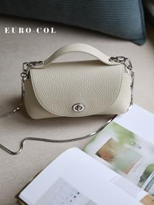 Sac à main mini-doctor bag en cuir grainé 2026 SS pour <span class=keywords><strong>femme</strong></span>, avec fermoir rotatif ovale et poignée supérieure, élégance vintage, pour revendeurs de boutiques - Product Image 5