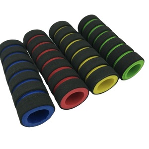 Poignées de guidon de vélo 22,2 mm en éponge confortables, accessoires de VTT noirs avec bandes colorées - Product Image 5