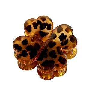 Pince à cheveux magnétique intelligente en plastique, forme queue d'hirondelle, pour femmes, accessoire de coiffure décontracté - Product Image 4