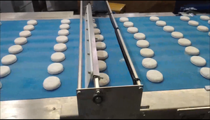 Ligne de découpe de beignets personnalisée, machine à beignets Berliner, ligne de production automatique de beignets pour usine alimentaire - Product Image 4