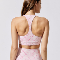 Compralo ora reggiseno sportivo imbottito con cinturino Yoga Top Sport alla moda leggings a vita alta e canotta Set di abbigliamento sportivo unico
